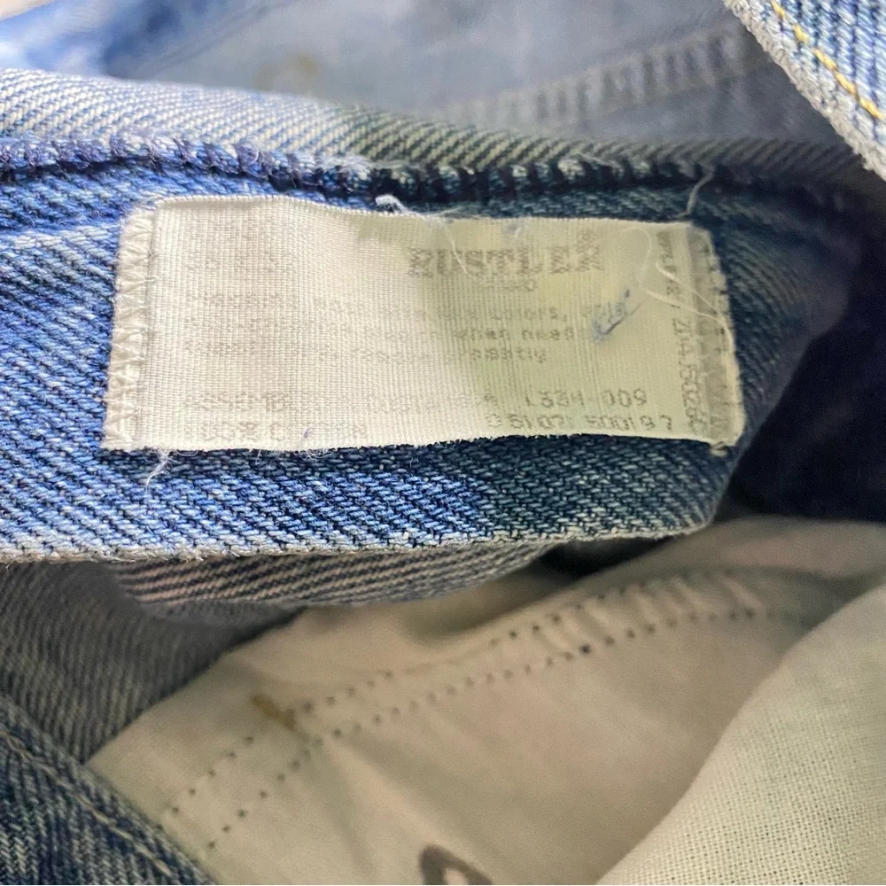 🚨 LAST CHANCE Vintage Distressed Jeans